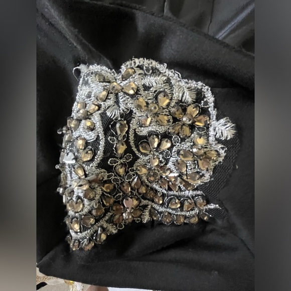 Women Blazer with shoulder design - Picture 2 of 4